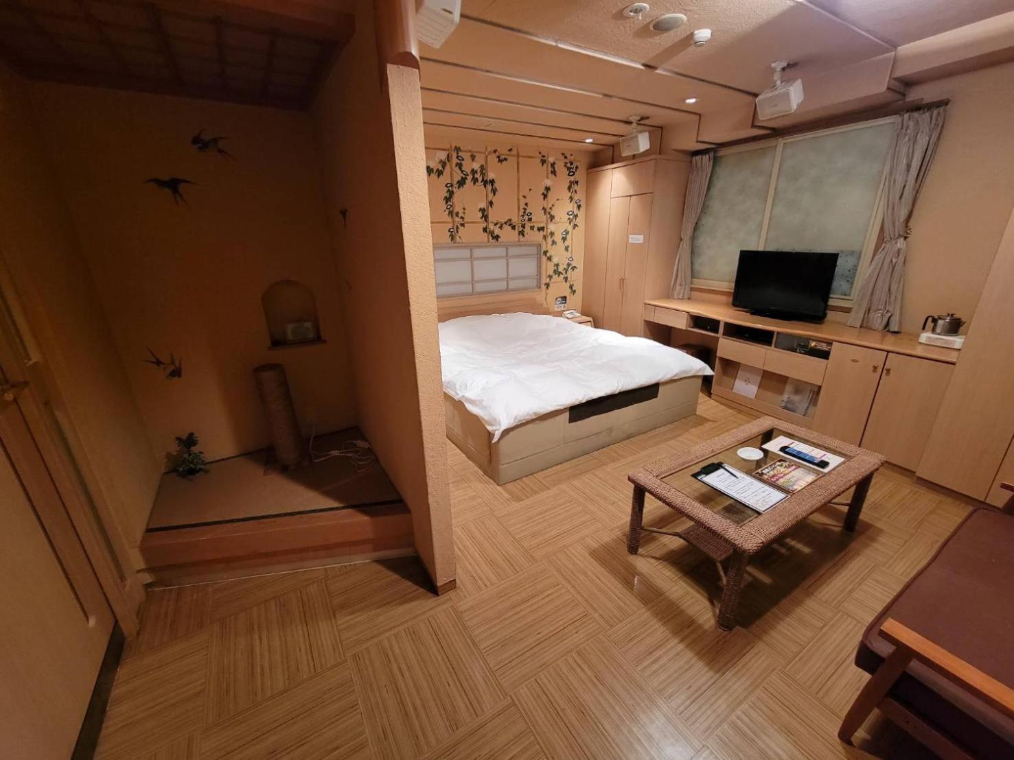 Hotel Tsukinoakari月燈 姫路城隣 (Adults Only) Himeji Zewnętrze zdjęcie