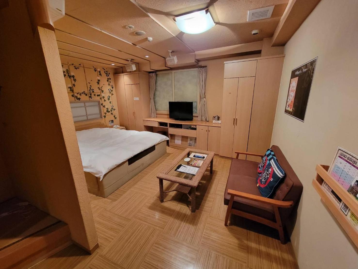 Hotel Tsukinoakari月燈 姫路城隣 (Adults Only) Himeji Zewnętrze zdjęcie